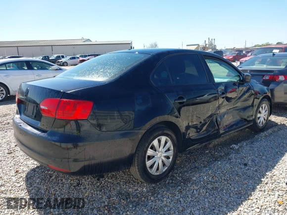 2013 Volkswagen Jetta Sedan S with VIN 3VW2K7AJ9DM353114, listed as a IAAI auction lot 41822324 with 95,658 mi miles. Bid and sale history available at carsss.com. Image 4.