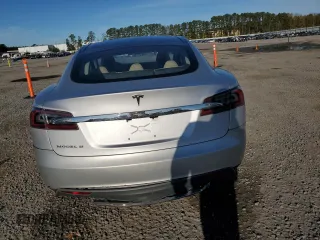 2013 Tesla Model S with VIN 5YJSA1DNXDFP04134, listed as a Copart auction lot 80529844 with 150,560 mi miles and Clean title. Bid and sale history available at DreamBid. Image 6.