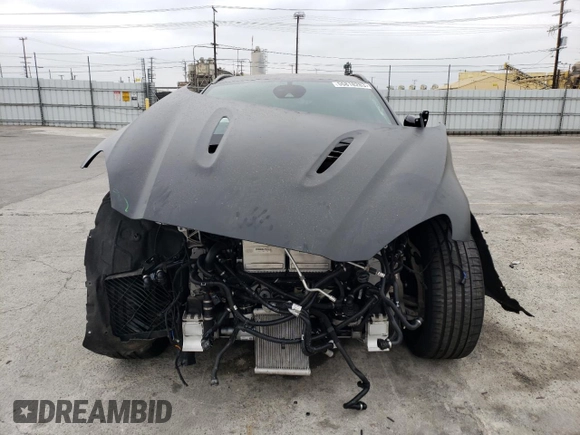 2023 Aston Martin DBX 707 z VIN SD7VUJBW2PTV06486, wystawiony jako Copart lot #55818283 z przebiegiem Nie podano mil oraz . Historia ofert i sprzedaży dostępna na DreamBid. Obrazek 5.