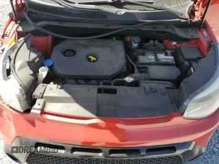 2016 Kia Soul + z VIN KNDJP3A5XG7846861, wystawiony jako Copart lot #53491215 z przebiegiem 160 029 mil mil oraz Szkoda całkowita • Salvage title. Historia ofert i sprzedaży dostępna na DreamBid. Obrazek 13.
