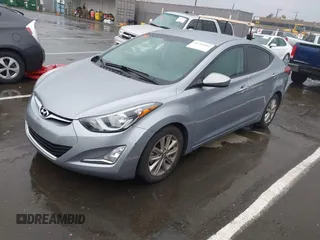 2015 Hyundai Elantra SE z VIN 5NPDH4AE7FH616818, wystawiony jako IAAI lot #41784684 z przebiegiem 107 377 mil mil oraz . Historia ofert i sprzedaży dostępna na DreamBid. Obrazek 2.
