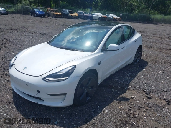 2023 Tesla Model 3 z VIN 5YJ3E1EA2PF626392, wystawiony jako IAAI lot #42288413 z przebiegiem 25 605 mil mil oraz . Historia ofert i sprzedaży dostępna na DreamBid. Obrazek 2.