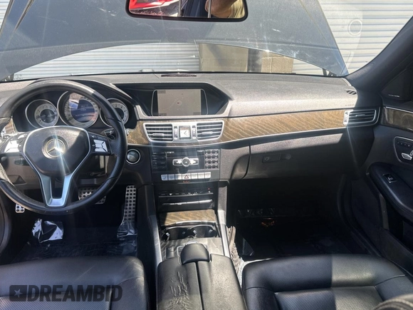 2015 Mercedes-Benz E 350 Sport z VIN WDDHF5KB1FB124388, wystawiony jako Copart lot #57884965 z przebiegiem 140 809 mil mil oraz Czysty tytuł • Clean title. Historia ofert i sprzedaży dostępna na DreamBid. Obrazek 9.