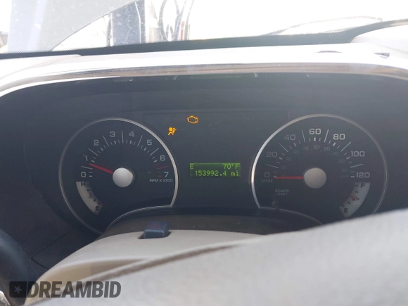 2008 Ford Explorer XLT with VIN 1FMEU63E78UB00097, listed as a IAAI auction lot 41995640 with 153,992 mi miles and . Bid and sale history available at DreamBid. Image 7.
