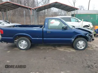 2003 GMC Sonoma SLS with VIN 1GTCS14H138228849, listed as a IAAI auction lot 41541363 with 217,969 mi miles. Bid and sale history available at carsss.com. Image 13.