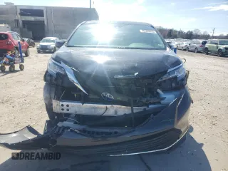 2021 Toyota Sienna XLE with VIN 5TDJSKFC6MS022731, listed as a Copart auction lot 49580525 with 204,889 mi miles and Salvage Title. Bid and sale history available at carsss.com. Image 5.