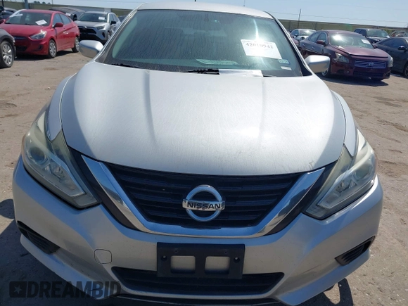 2016 Nissan Altima SR with VIN 1N4AL3AP2GC233935, listed as a IAAI auction lot 42010942 with 116,757 mi miles and . Bid and sale history available at carsss.com. Image 13.