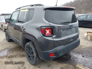 2021 Jeep Renegade Jeepster z VIN ZACNJDAB1MPM27128, wystawiony jako IAAI lot #41460181 z przebiegiem 67 466 mil mil oraz . Historia ofert i sprzedaży dostępna na DreamBid. Obrazek 3.