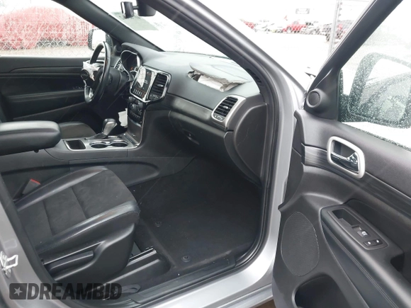 2020 Jeep Grand Cherokee Altitude with VIN 1C4RJEAG2LC392060, listed as a IAAI auction lot 40765662 with 30,505 mi miles and . Bid and sale history available at DreamBid. Image 5.