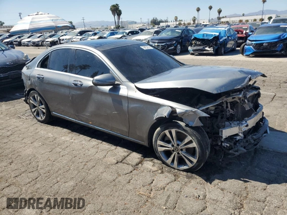 2017 Mercedes-Benz C 300 z VIN 55SWF4JB6HU210839, wystawiony jako Copart lot #62349385 z przebiegiem 97 224 mil mil oraz Czysty tytuł • Clean title. Historia ofert i sprzedaży dostępna na DreamBid. Obrazek 4.