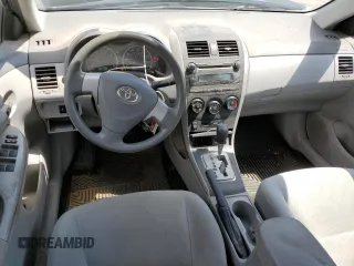 2010 Toyota Corolla z VIN 2T1BU4EE9AC197170, wystawiony jako Copart lot #64015795 z przebiegiem 113 607 mil mil oraz Szkoda całkowita • Salvage title. Historia ofert i sprzedaży dostępna na DreamBid. Obrazek 8.