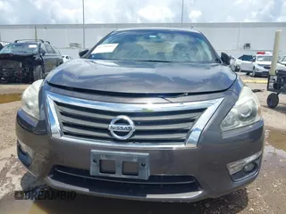 2013 Nissan Altima SV with VIN 1N4AL3AP8DN578581, listed as a IAAI auction lot 42705302 with 107,769 mi miles and . Bid and sale history available at DreamBid. Image 12.