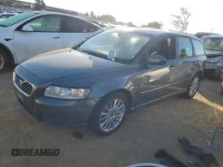 2009 Volvo V50 2.4L with VIN YV1MW390892462869, listed as a Copart auction lot 89223285 with 97,863 mi miles and Clean Title. Bid and sale history available at carsss.com. Image 1.