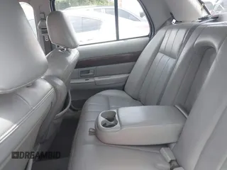 2003 Mercury Grand Marquis LS Premium z VIN 2MEFM75W63X623647, wystawiony jako IAAI lot #42236920 z przebiegiem 162 354 mil mil oraz . Historia ofert i sprzedaży dostępna na DreamBid. Obrazek 8.