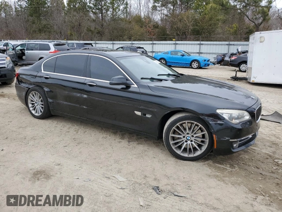 2015 BMW 7 Series 750Li with VIN WBAYE8C51FD781877, listed as a Copart auction lot 44023825 with 91,370 mi miles and Salvage Title. Bid and sale history available at carsss.com. Image 4.