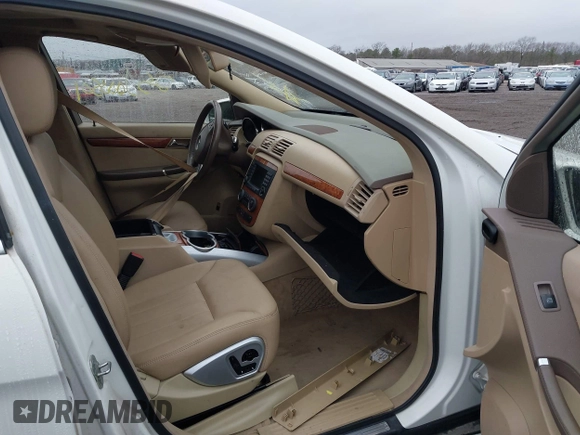 2007 Mercedes-Benz R 3.5L with VIN 4JGCB65EX7A054839, listed as a IAAI auction lot 41959525 with Not provided miles and . Bid and sale history available at DreamBid. Image 5.