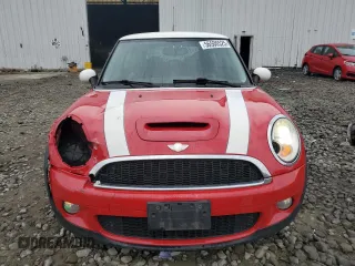 2007 MINI Hardtop S with VIN WMWMF73507TL86439, listed as a Copart auction lot 56500525 with 153,944 mi miles and Salvage title. Bid and sale history available at DreamBid. Image 5.