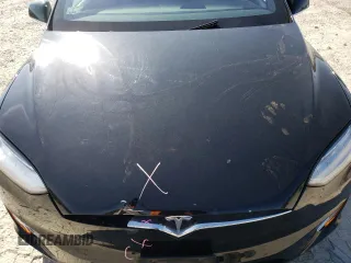2017 Tesla Model X 90D z VIN 5YJXCBE23HF057270, wystawiony jako Copart lot #51056605 z przebiegiem 45 541 mil mil oraz Szkody całkowita. Historia ofert i sprzedaży dostępna na DreamBid. Obrazek 11.