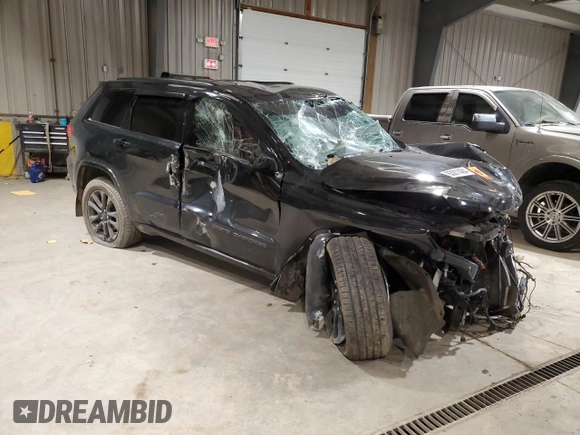 2020 Jeep Grand Cherokee Laredo E with VIN 1C4RJFAG7LC398698, listed as a Copart auction lot 83011484 with 0 mi miles and Salvage Title. Bid and sale history available at carsss.com. Image 4.