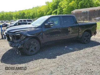 2020 Ram 1500 Big Horn z VIN 1C6SRFFT1LN330439, wystawiony jako Copart lot #54489925 z przebiegiem 63 709 mil mil oraz Szkoda całkowita • Salvage title. Historia ofert i sprzedaży dostępna na DreamBid. Obrazek 1.