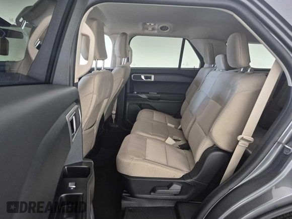 2024 Ford Explorer z VIN 1FMSK7BH2RGA07109, wystawiony jako IAAI lot #42479657 z przebiegiem 29 076 mil mil oraz . Historia ofert i sprzedaży dostępna na DreamBid. Obrazek 1.