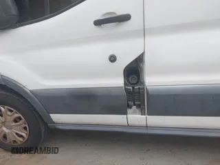 2017 Ford Transit с VIN 1FTYR1YM9HKB18814, выставлен на аукционе IAAI как лот 42540293 с пробегом 202 306 миль миль и . История ставок и продаж доступна на DreamBid. Изображение 6.