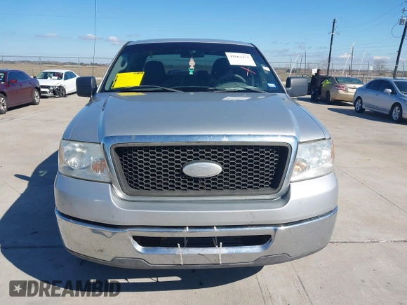 2008 Ford F-150 XL with VIN 1FTRW12W88FB11028, listed as a IAAI auction lot 41662475 with 237,135 mi miles. Bid and sale history available at carsss.com. Image 12.