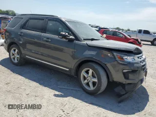 2018 Ford Explorer XLT с VIN 1FM5K7D86JGC44989, выставлен на аукционе Copart как лот 53576035 с пробегом 133 719 миль миль и Списание • Salvage title. История ставок и продаж доступна на DreamBid. Изображение 4.