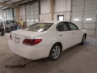 2005 Lexus ES 330 with VIN JTHBA30G955076779, listed as a IAAI auction lot 41622673 with 209,363 mi miles. Bid and sale history available at carsss.com. Image 4.