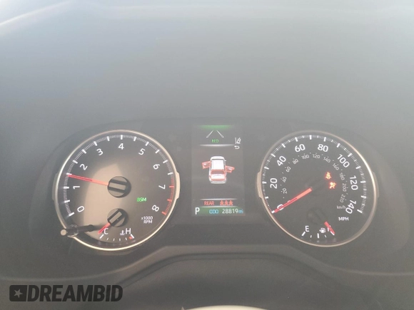 2022 Toyota RAV4 XLE with VIN 2T3W1RFV7NW233780, listed as a Copart auction lot 55099615 with 28,819 mi miles and Non repairable. Bid and sale history available at DreamBid. Image 9.