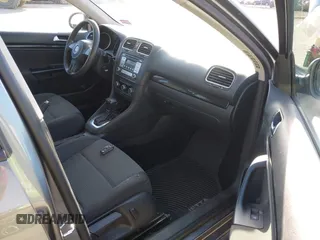2010 Volkswagen Jetta SportWagen S with VIN 3VWKZ7AJ0AM667497, listed as a IAAI auction lot 42151709 with 109,119 mi miles. Bid and sale history available at carsss.com. Image 5.