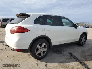 2011 Porsche Cayenne with VIN WP1AA2A20BLA05552, listed as a Copart auction lot 43316885 with 157,341 mi miles and Clean Title. Bid and sale history available at carsss.com. Image 3.