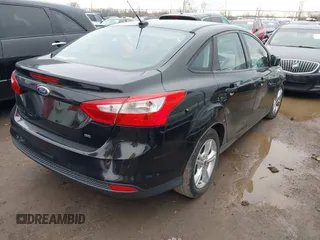 2013 Ford Focus SE with VIN 1FADP3F24DL300450, listed as a IAAI auction lot 41880801 with 161,633 mi miles. Bid and sale history available at carsss.com. Image 4.