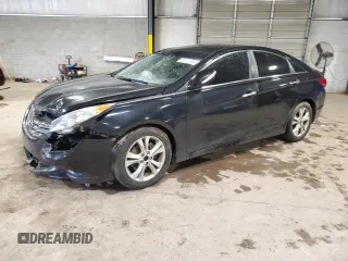 2011 Hyundai Sonata Limited z VIN 5NPEC4AC8BH005613, wystawiony jako Copart lot #56151365 z przebiegiem 219 805 mil mil oraz Szkoda całkowita • Salvage title. Historia ofert i sprzedaży dostępna na DreamBid. Obrazek 1.