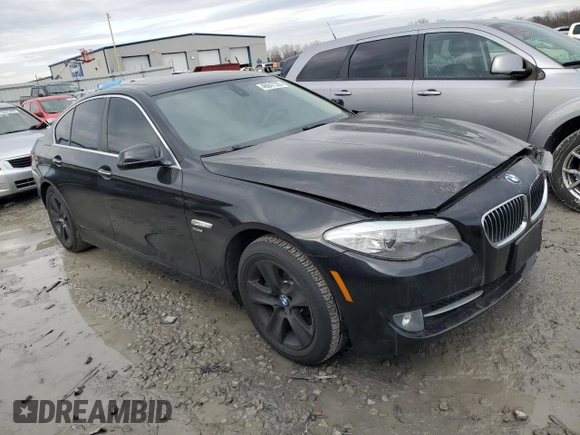 2012 BMW 5 Series 528i xDrive with VIN WBAXH5C55CC595066, listed as a Copart auction lot 46647335 with 124,330 mi miles and Salvage Title. Bid and sale history available at DreamBid. Image 4.