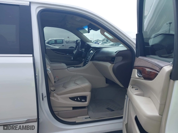 2016 Cadillac Escalade Luxury Collection with VIN 1GYS4BKJ2GR156944, listed as a IAAI auction lot 41644192 with 135,862 mi miles. Bid and sale history available at carsss.com. Image 5.