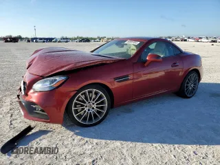 2019 Mercedes-Benz SLC 300 z VIN WDDPK3JA1KF159410, wystawiony jako Copart lot #86091954 z przebiegiem 55 609 mil mil oraz Szkody całkowita. Historia ofert i sprzedaży dostępna na DreamBid. Obrazek 1.