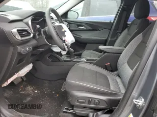 2022 Chevrolet TrailBlazer LT with VIN KL79MRSL0NB018093, listed as a Copart auction lot 52067614 with 27,557 mi miles and . Bid and sale history available at DreamBid. Image 7.