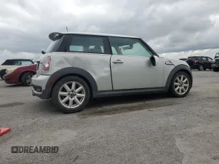 2011 MINI Hardtop S with VIN WMWSV3C57BTY14891, listed as a Copart auction lot 55833895 with 105,545 mi miles and Clean Title. Bid and sale history available at DreamBid. Image 3.