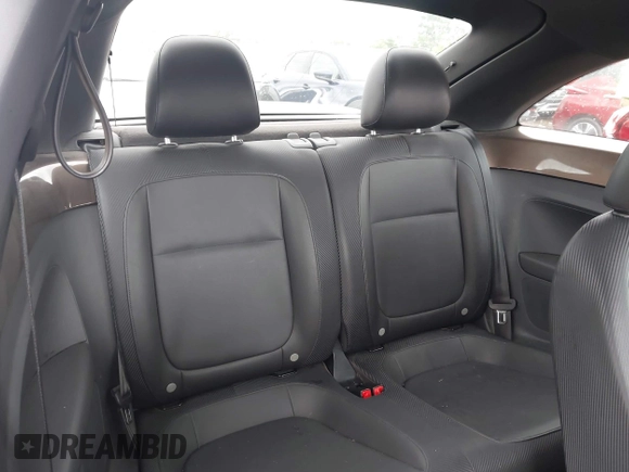 2012 Volkswagen Beetle 2.5L PZEV with VIN 3VWJP7AT2CM638265, listed as a IAAI auction lot 42512449 with 137,129 mi miles and . Bid and sale history available at DreamBid. Image 8.