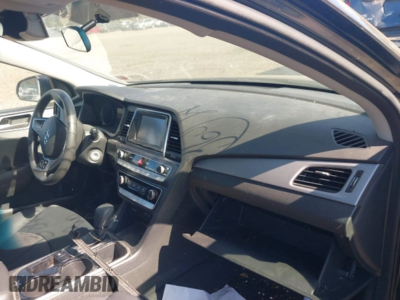 2019 Hyundai Sonata SE with VIN 5NPE24AF8KH755123, listed as a IAAI auction lot 40611551 with Not Provided miles and . Bid and sale history available at carsss.com. Image 5.
