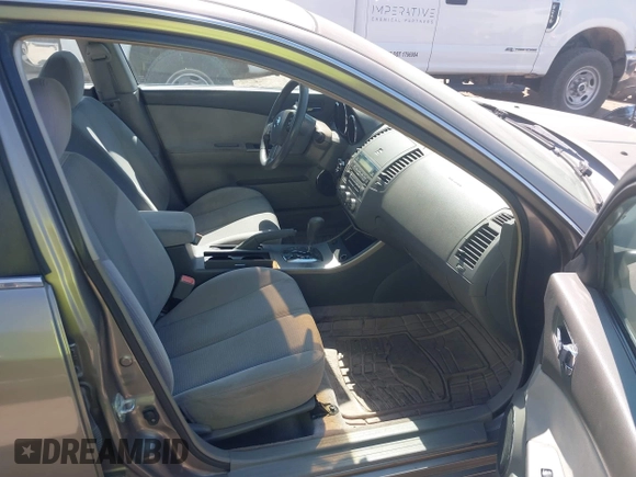 2005 Nissan Altima 3.5 SE with VIN 1N4BL11D75C221226, listed as a IAAI auction lot 40540691 with 141,227 mi miles. Bid and sale history available at carsss.com. Image 5.