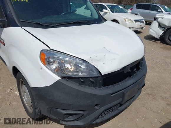 2017 Ram ProMaster City Cargo Tradesman z VIN ZFBERFAB7H6F14411, wystawiony jako IAAI lot #41929544 z przebiegiem 318 038 mil mil oraz . Historia ofert i sprzedaży dostępna na DreamBid. Obrazek 6.