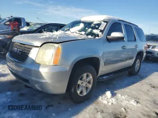2011 GMC Yukon SLE with VIN 1GKS2AE03BR106835, listed as a Copart auction lot 41587025 with 0 mi miles and Salvage Title. Bid and sale history available at carsss.com. Image 1.