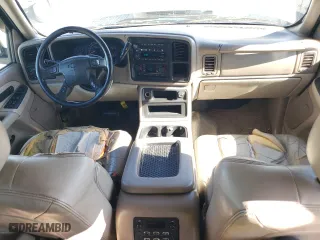 2003 Chevrolet Tahoe LT with VIN 1GNEC13Z73R131088, listed as a Copart auction lot 42475545 with 308,576 mi miles and Non Repairable. Bid and sale history available at carsss.com. Image 8.