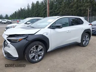 2023 Subaru Solterra Premium с VIN JTMABABA6PA031333, выставлен на аукционе IAAI как лот 42267317 с пробегом 9 961 миль миль и . История ставок и продаж доступна на DreamBid. Изображение 2.