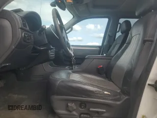 2004 Mercury Mountaineer Convenience z VIN 4M2DU86WX4ZJ38009, wystawiony jako Copart lot #51409825 z przebiegiem 135 324 mil mil oraz Czysty tytuł • Clean title. Historia ofert i sprzedaży dostępna na DreamBid. Obrazek 7.