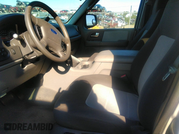 2004 Ford Expedition XLT with VIN 1FMFU16W84LA75058, listed as a IAAI auction lot 37695712 with 111,197 mi miles and . Bid and sale history available at DreamBid. Image 5.