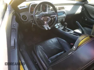 2010 Chevrolet Camaro 2SS z VIN 2G1FT1EWXA9146054, wystawiony jako Copart lot #49577615 z przebiegiem 123 614 mil mil oraz Szkody całkowita. Historia ofert i sprzedaży dostępna na DreamBid. Obrazek 8.