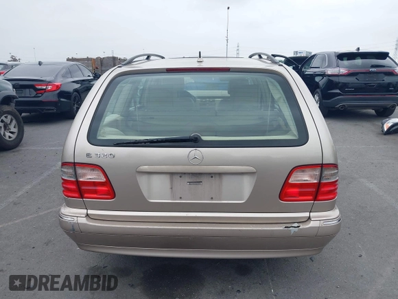 2000 Mercedes-Benz E 320 with VIN WDBJH65J8YA981779, listed as a IAAI auction lot 42107928 with 276,090 mi miles and . Bid and sale history available at DreamBid. Image 16.